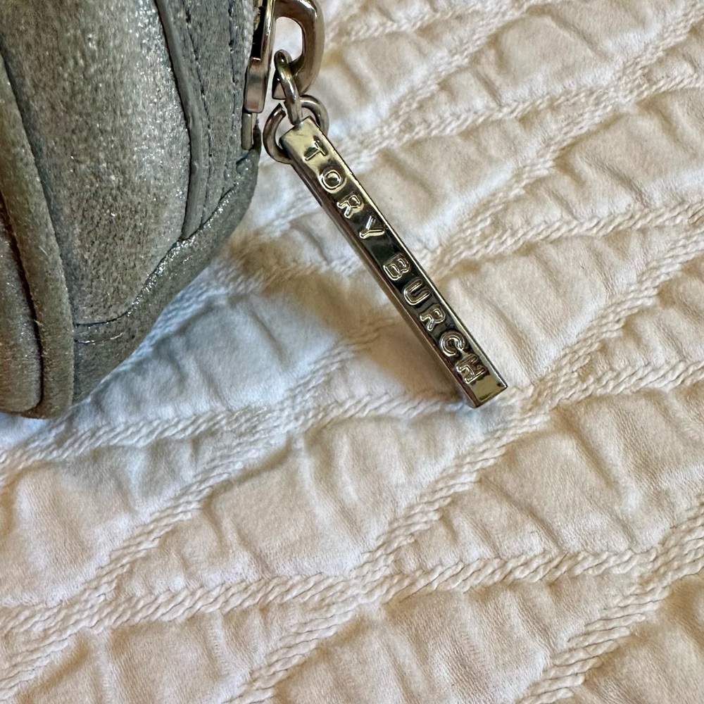 Tory Burch - cosmetic case - silver brushed suede - Picture 4 of 11